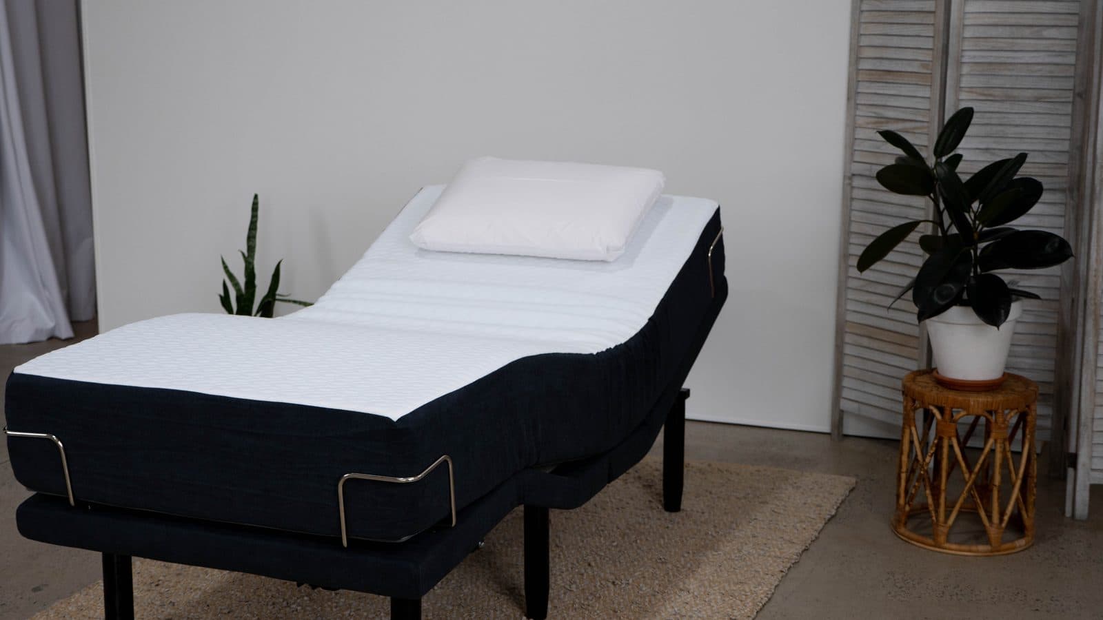 How to Choose an Adjustable Bed for a Studio